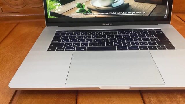 Macbook Pro 15in  2018 i7 15 inch 16GB/256G. Mua bán Laptop tại Quận Bình Thạnh Tp Hồ Chí Minh được đăng bởi NGUYEN THI NGOC BINH  hình 1
