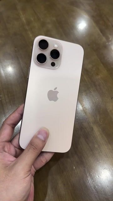 Apple iPhone 16 Pro Max 256GB Vàng cát. Mua bán Điện thoại tại Quận Thanh Khê Đà Nẵng được đăng bởi Minh Tiến hình 1