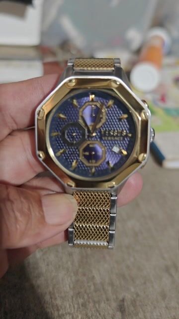 Đồng hồ Versace Thụy Sĩ Máy pin Vàng Bạc Xanh. Mua bán Đồng hồ tại Thị xã Tân Uyên Bình Dương được đăng bởi Son nguyen hình 1