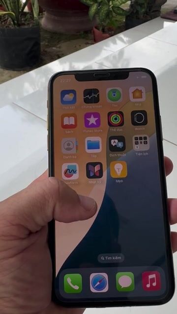 Apple iPhone Xs Vàng. Mua bán Điện thoại tại Huyện Phong Điền Cần Thơ được đăng bởi Bán đồ dọn nhà hình 1