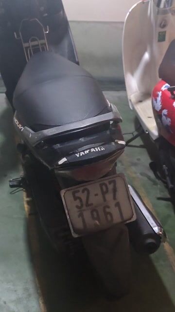 Yamaha Nouvo 125cc Đỏ đen. Mua bán Xe máy tại Quận 3 Tp Hồ Chí Minh được đăng bởi Adrian Lee hình 1