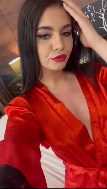 Model - LiaBlair kinky