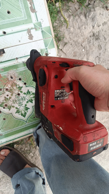 Máy khoan bê tông Hilti TE 4-A22. Mua bán Đồ chuyên dụng, Giống nuôi trồng tại Huyện Đức Hòa Long An được đăng bởi Tiến Võ hình 1