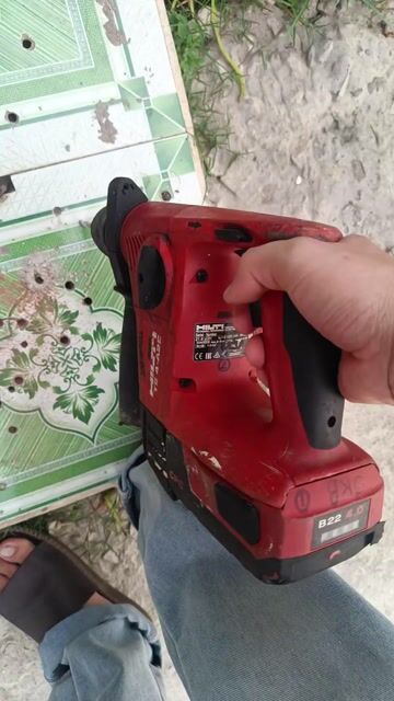 Máy khoan bê tông Hilti TE 4-A22. Mua bán Đồ chuyên dụng, Giống nuôi trồng tại Huyện Đức Hòa Long An được đăng bởi Tiến Võ hình 1