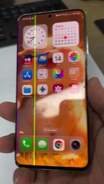 Samsung Galaxy S20 Trắng Sọc màn hình. Mua bán Điện thoại tại Quận 12 Tp Hồ Chí Minh được đăng bởi ATY hình 1