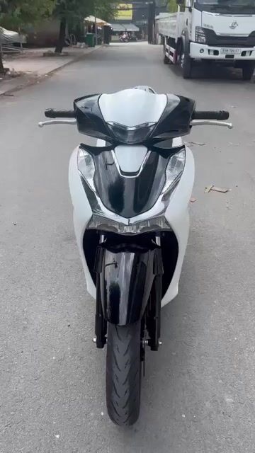 Honda SH 125i CBS 2022 Trắng. Mua bán Xe máy tại Quận 12 Tp Hồ Chí Minh được đăng bởi Cửa hàng Xe máy 380 hình 1