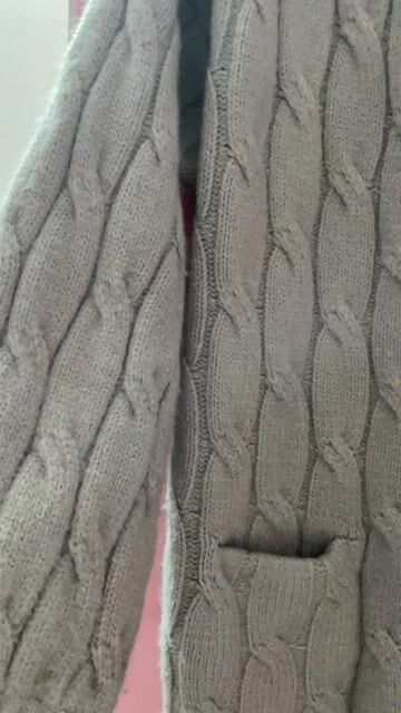 Áo khoác cardigan nữ len xám. Mua bán Quần áo tại Quận Hà Đông Hà Nội được đăng bởi Linh Trần hình 1