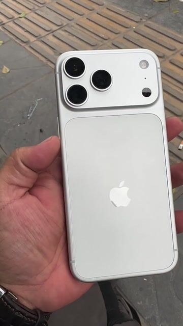 iPhone 17 Pro Max 256GB Bạc bh10/2026. Mua bán Điện thoại tại Quận Thanh Xuân Hà Nội được đăng bởi Hoàng Thế Anh hình 1