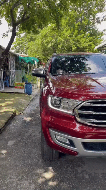 Ford Everest 2020 Số tự động Đỏ 112.000 km. Mua bán Ô tô tại Thành phố Thuận An Bình Dương được đăng bởi Xuân Trúc hình 1