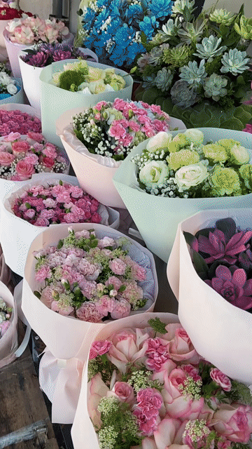 Bó hoa nghệ thuật đa màu sắc quà tặng. Mua bán Cây cảnh, đồ trang trí tại Quận Hai Bà Trưng Hà Nội được đăng bởi nguyen chi hoa hình 1