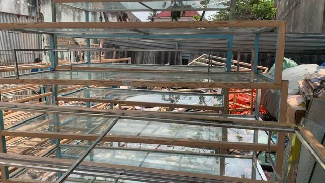 Thanh lý mấy chục kệ trưng bày hàng. Mua bán Tủ, kệ gia đình tại Quận Lê Chân Hải Phòng được đăng bởi Đức Chỉnh  hình 1