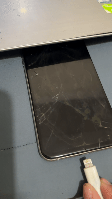Apple iPhone XS Max Đã qua sử dụng. Mua bán Linh kiện (RAM, Card...) tại Thành phố Thủ Dầu Một Bình Dương được đăng bởi ticeap hình 1