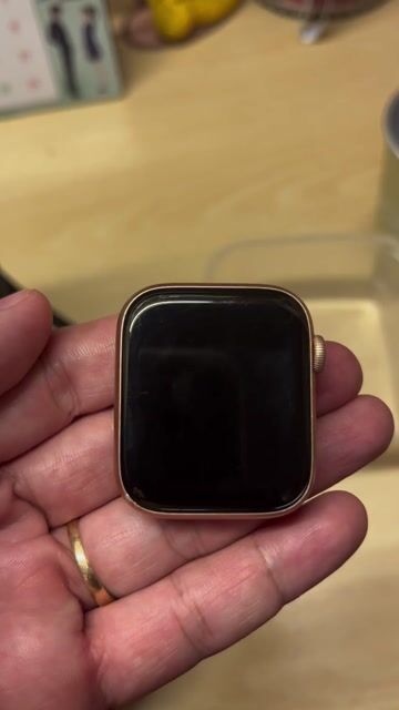 Apple AW Series 5 44mm Vàng đồng. Mua bán Thiết bị đeo thông minh tại Huyện Bình Chánh Tp Hồ Chí Minh được đăng bởi Thuận Cao hình 1