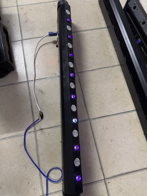 Đèn laser MAXLIGHTPRO Đen. Mua bán Đèn tại Quận 11 Tp Hồ Chí Minh được đăng bởi Bách Khoa Audio hình 1