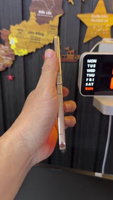 Samsung Z Flip 4 128GB Hồng Like New. Mua bán Điện thoại tại Thành phố Buôn Ma Thuột Đắk Lắk được đăng bởi Vũ store mua bán trao đổi smartphone iphone samsungmxe máy laptop hình 1