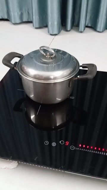 Bếp từ hồng ngoại Ý Ferroli còn mới 99,99%. Mua bán Bếp, lò, đồ điện nhà bếp tại Quận 8 Tp Hồ Chí Minh được đăng bởi nguyen quoc vuong hình 1