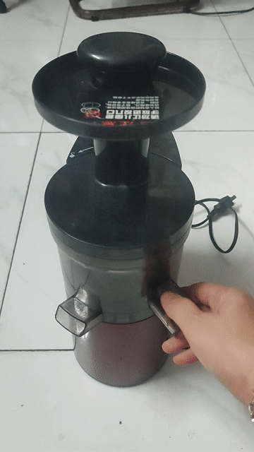 Máy ép chậm SAVTM Đỏ mận còn mới. Mua bán Bếp, lò, đồ điện nhà bếp tại Quận 12 Tp Hồ Chí Minh được đăng bởi Trang hình 1