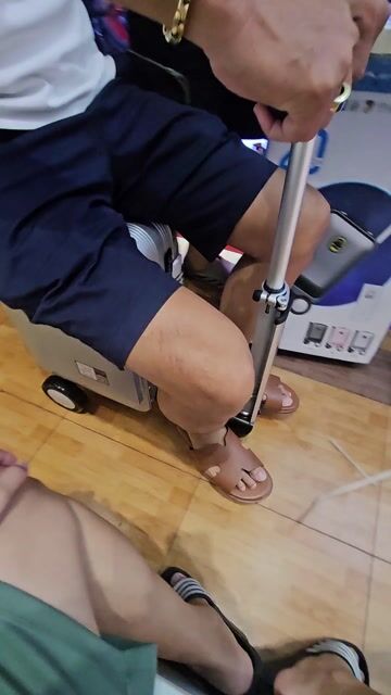 VALI Xe điện Airwheel Bạc 120kg 30km. Mua bán Túi xách tại Quận 11 Tp Hồ Chí Minh được đăng bởi Trường Giang Trịnh hình 1