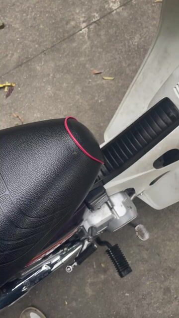 Honda Dream Thái Trắng Đen. Mua bán Xe máy tại Huyện Thanh Trì Hà Nội được đăng bởi Trần Kiên Cường hình 1