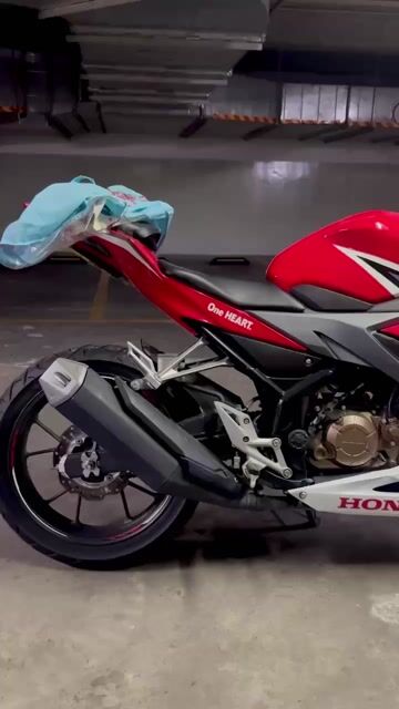 Honda CBR150R Đỏ trắng đen 8000 km. Mua bán Xe máy tại Quận Gò Vấp Tp Hồ Chí Minh được đăng bởi Hoàng hình 1