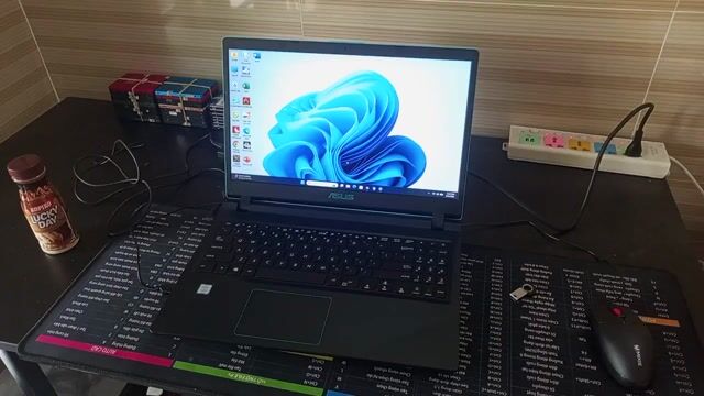Laptop Gaming Asus i5-8250 RAM 12G Có Card VGA Rời. Mua bán Laptop tại Huyện Bình Chánh Tp Hồ Chí Minh được đăng bởi Tý Cầm Đồ hình 1