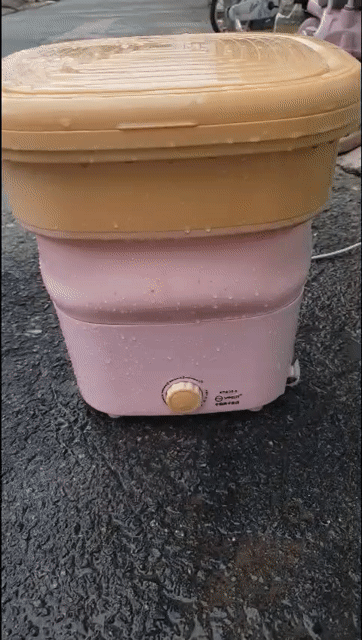 Máy giặt mini YANGZI XPB30-8   3kg Hồng, vàng. Mua bán Máy giặt tại Thành phố Thủ Đức Tp Hồ Chí Minh được đăng bởi mua bán các sản phẩm điện đã qua sử dụng  hình 1