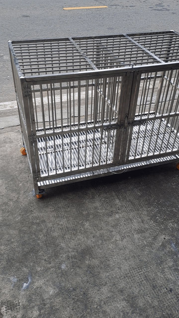 Chuồng chó Inox 2 ngăn có bánh xe 1m2x60x80 Bạc. Mua bán Phụ kiện, Thức ăn, Dịch vụ tại Thành phố Thuận An Bình Dương được đăng bởi Inox79 hình 1