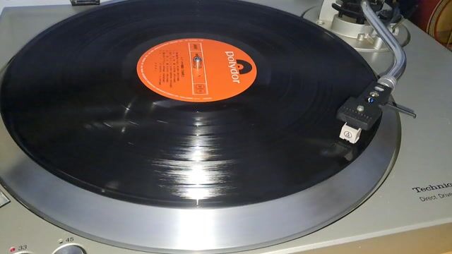 Đầu đĩa than Technics SL-1501 Bạc. Mua bán Tivi, Âm thanh tại Quận 7 Tp Hồ Chí Minh được đăng bởi Phương hình 1