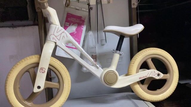 Xe đạp trẻ em Meloto màu Kem. Mua bán Xe đạp tại Quận Phú Nhuận Tp Hồ Chí Minh được đăng bởi Anh Ba hình 1