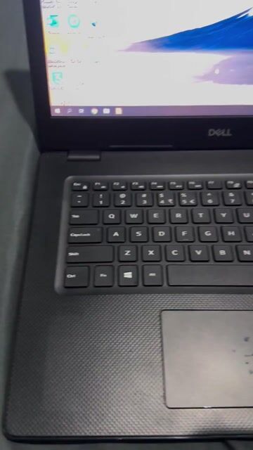 Dell Vostr***nch 8GB Like New tặng full phụ kiện. Mua bán Laptop tại Huyện Bến Lức Long An được đăng bởi Phạm Quốc Huy hình 1