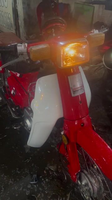 Honda C70 Đỏ trắng. Mua bán Xe máy tại Quận Tân Bình Tp Hồ Chí Minh được đăng bởi  tân thành  hình 1