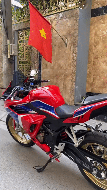 Honda CBR 150 2024 ☀️biển số TP
Xe lướt mới nhất. Mua bán Xe máy tại Quận Thanh Xuân Hà Nội được đăng bởi Tong motor xe may hình 1