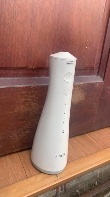 Máy tăm nước Flossie Trắng - 1 đổi 1. Mua bán Thiết bị vệ sinh, nhà tắm tại Quận 5 Tp Hồ Chí Minh được đăng bởi Lương Trường Sinh hình 1