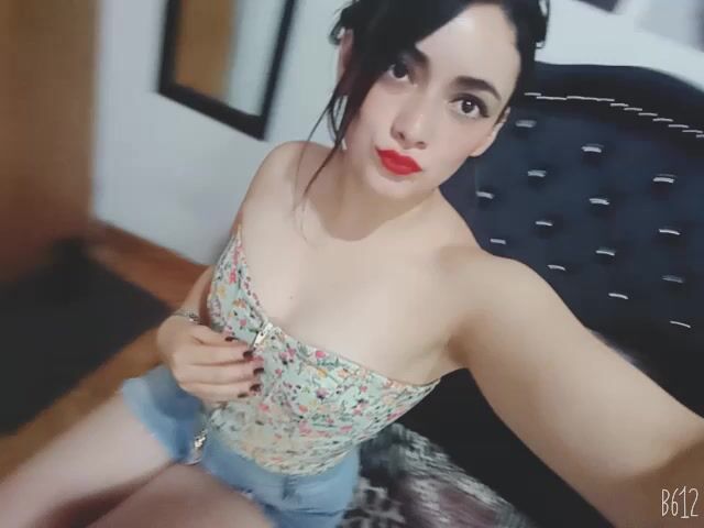 Model - XTREMEPAINSLAVE striptease