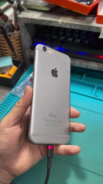 Apple iPhone 6s Xám Retina ko vân tay. Mua bán Điện thoại tại Quận Tân Phú Tp Hồ Chí Minh được đăng bởi Tuyết Hoa hình 1