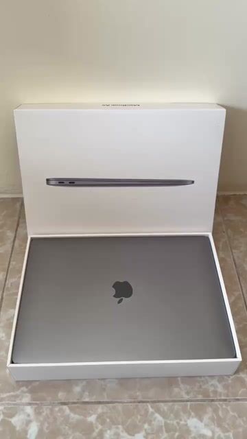 E Bán Macbook Air 2018 8/128 máy cấn xíu ở góc ạ. Mua bán Laptop tại Quận Cầu Giấy Hà Nội được đăng bởi Lê Trà hình 1