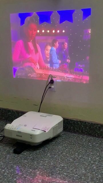 Máy chiếu Epson EB-685WT Trắng. Mua bán Đồ dùng văn phòng tại Huyện Tiền Hải Thái Bình được đăng bởi Phạm Nhật Hưng hình 1