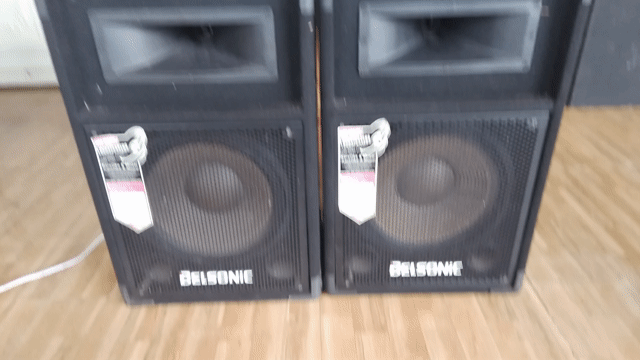 Loa karaoke 3 tấc hát tốt loa bass zin loa đẹp. Mua bán Tivi, Âm thanh tại Huyện Phong Điền Cần Thơ được đăng bởi HẢI PHONG ĐIỀN GẦN MỘ PHAN VĂN TRỊ  hình 1