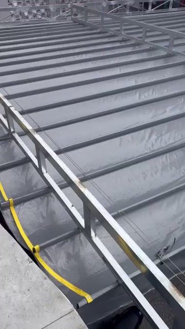 MÁI BẠT XẾP CHE MƯA GIÁ RẺ TẠI HCM