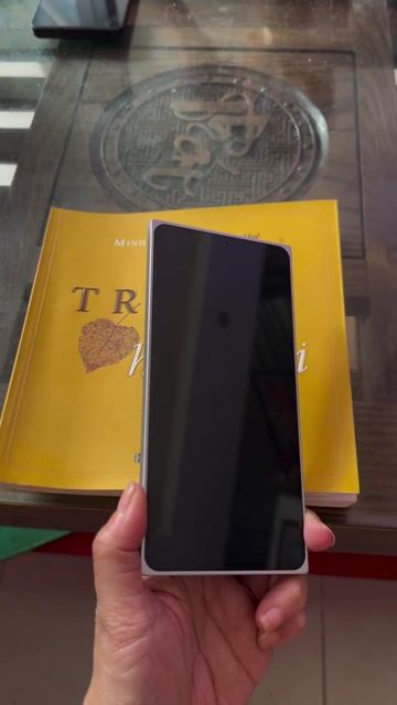 Sharp Leica Phone 2 512GB Đen Nhật Bản. Mua bán Điện thoại tại Quận 7 Tp Hồ Chí Minh được đăng bởi Lê  Trâm hình 1