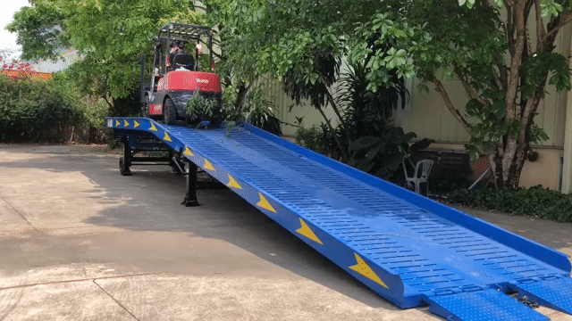 Cầu rút đóng hàng từ container. Mua bán Phụ tùng xe tại Huyện Vĩnh Cửu Đồng Nai được đăng bởi Linh Việt Thành hình 1
