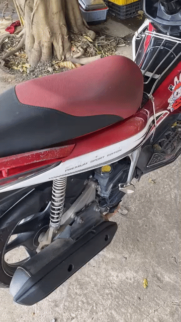 Honda Air Blade 2011 Trắng-Đỏ-Đen giao lưu điện th. Mua bán Xe máy tại Quận Gò Vấp Tp Hồ Chí Minh được đăng bởi Trần Thiện hình 1