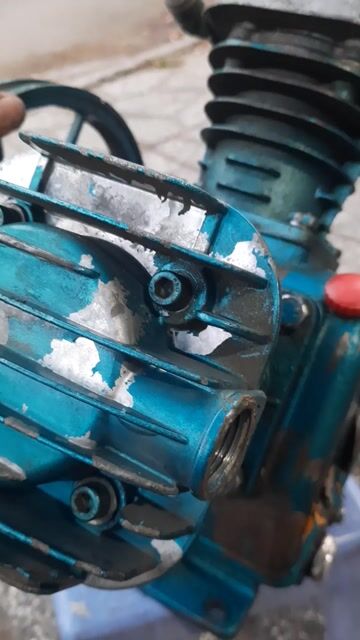 Đầu nén khí 2 piston Xanh đã sử dụng. Mua bán Đồ chuyên dụng, Giống nuôi trồng tại Quận Bình Thuỷ Cần Thơ được đăng bởi Thanh Lý Đồ Củ hình 1