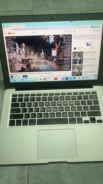 Macbook Air còn khá mới, pin dùng ok. Mua bán Laptop tại Quận Bình Thạnh Tp Hồ Chí Minh được đăng bởi Tg hình 1