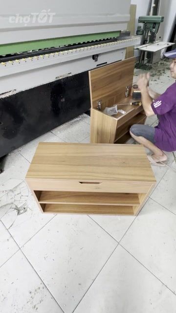 Kệ giày Gỗ Nâu Đơn giản. Mua bán Tủ, kệ gia đình tại Quận Tân Bình Tp Hồ Chí Minh được đăng bởi Kim Ngan Nguyen hình 1