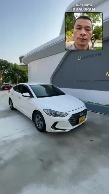 Hyundai Elantra 2018 Trắng 50.000 km. Mua bán Ô tô tại Quận Cẩm Lệ Đà Nẵng được đăng bởi otocudanang hình 1