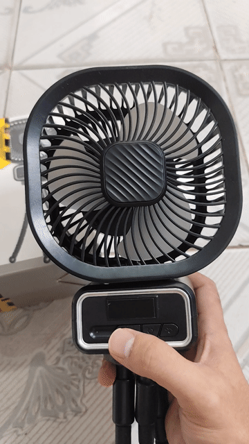 Quạt tích điện Đen Đảo chiều Pin Mới. Mua bán Quạt tại Quận 3 Tp Hồ Chí Minh được đăng bởi Bán hàng lạ hình 1