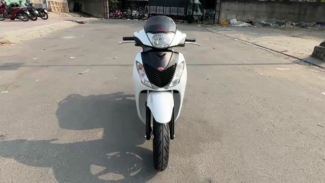 Honda SH 150i VN mẫu Ý Trắng. Mua bán Xe máy tại Quận 12 Tp Hồ Chí Minh được đăng bởi Cửa hàng Xe máy 380 hình 1