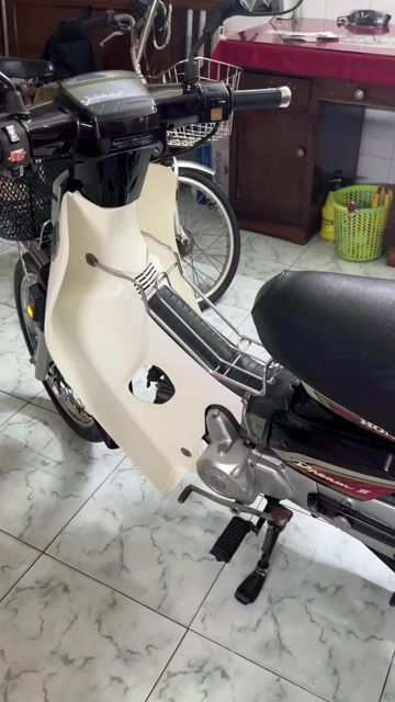 Dream II Thái Zin, có sơn lai dàn áo, odo 19.000km. Mua bán Xe máy tại Thị xã Gò Công Tiền Giang được đăng bởi Thanh Tùng hình 1