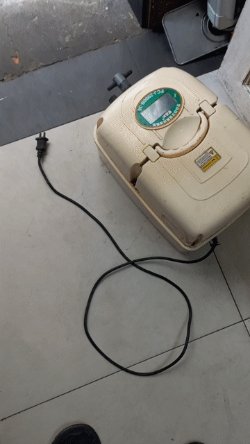 Máy sục khí FCJ-2000B-36 Trắng kem Bể cá. Mua bán Phụ kiện, Thức ăn, Dịch vụ tại Quận 1 Tp Hồ Chí Minh được đăng bởi Anh Phát  hình 1